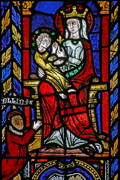 Ventana que representa a la Virgen y el Niño de French School